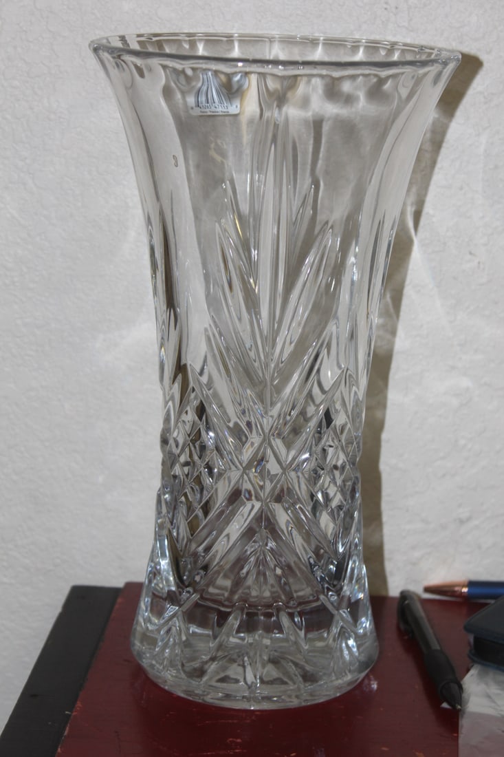 Adelaide, France Crystal Vase: 11 3/4" tall