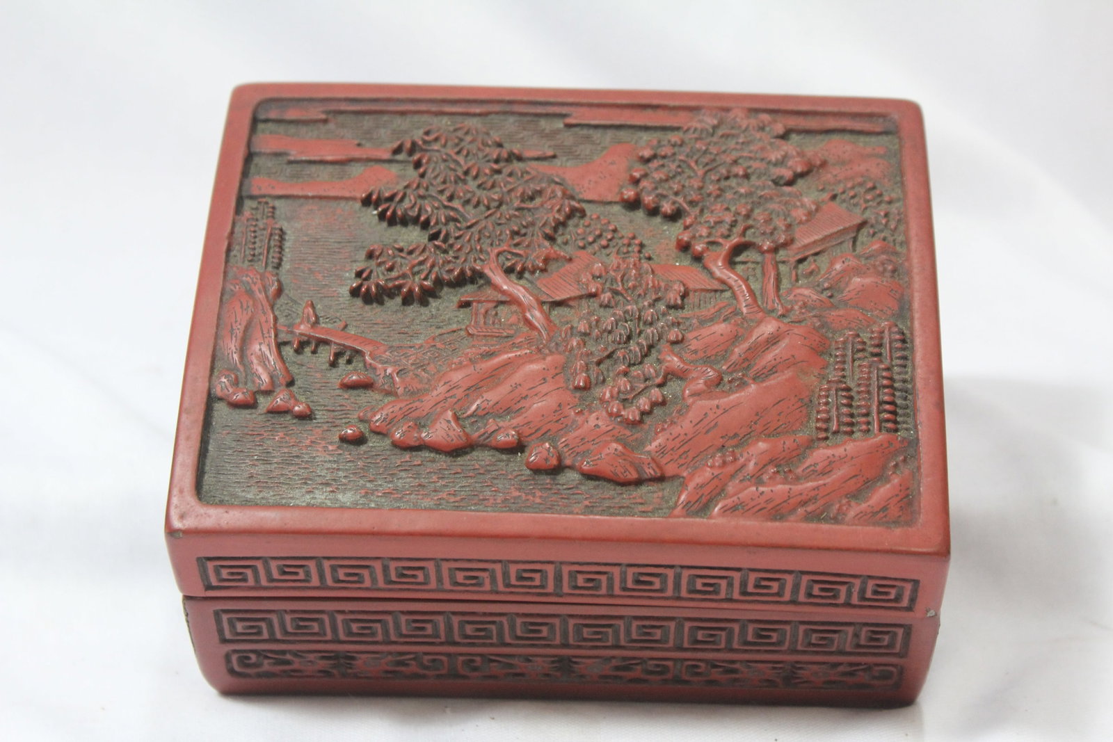 A Vintage Chinese Cinnabar Box (1 of 6)