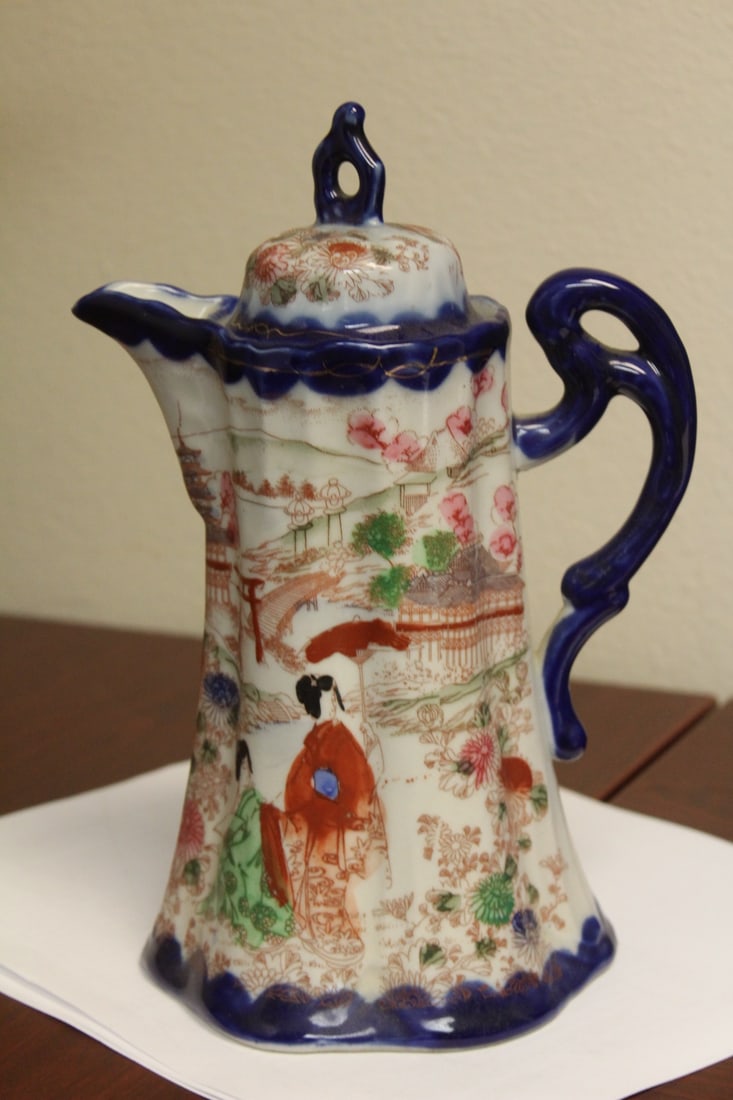 A Ceramic Kutani Chocolate Pot: early to mid 20th century - 9 1/2" tall
