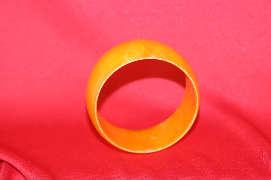 A Lucite? Bakelite? Bangle Bracelet - 3