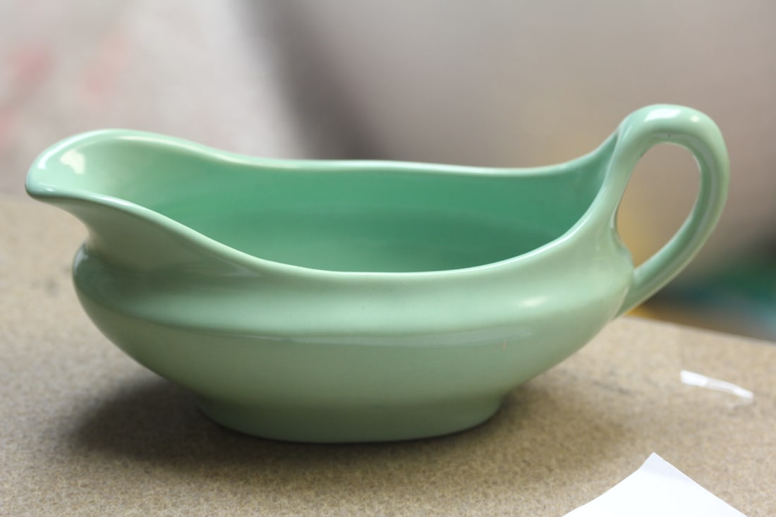 Pottery Gravy Bowl: possibly Shawnee - 7 1/2" across