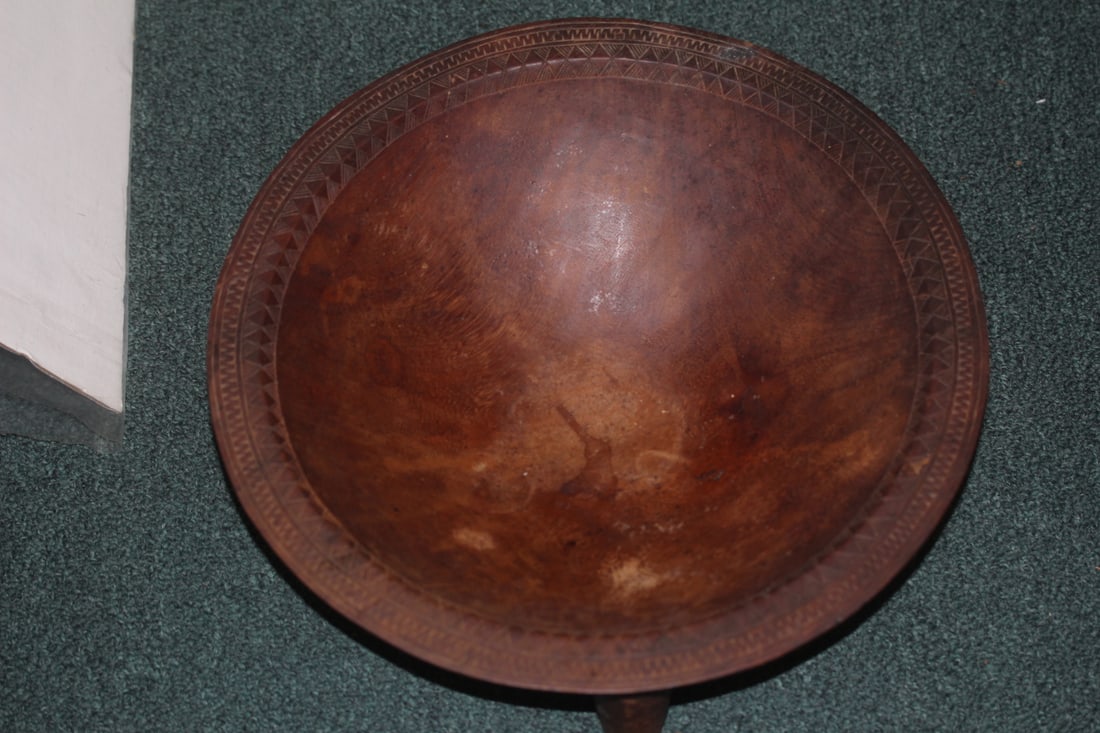 Antique Wooden Fiji Bowl: 13 3/4" in diameter