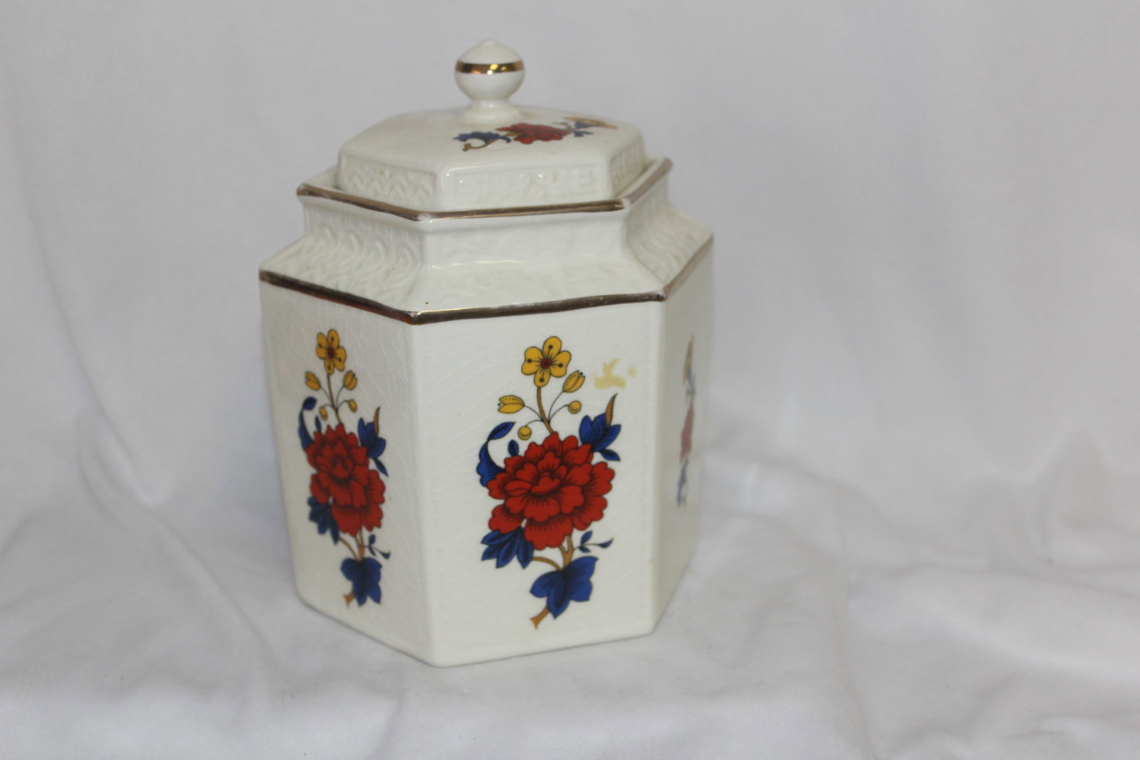 An Arthur Wood Cookie Jar: 7 1/2" tall