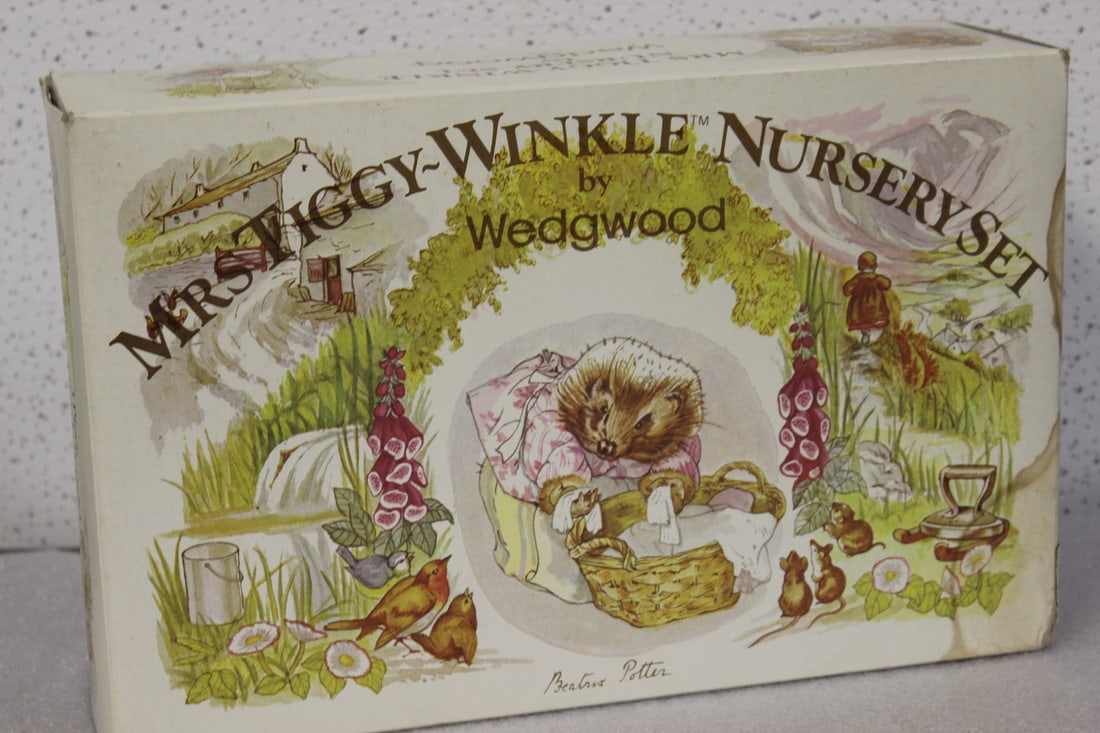 Beatrix Pottery - Ms. Tiggy-Winkle: Nursery set