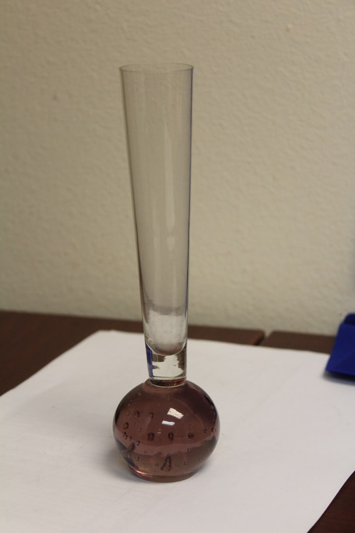 An Artglass Vase: 7 3/4" tall