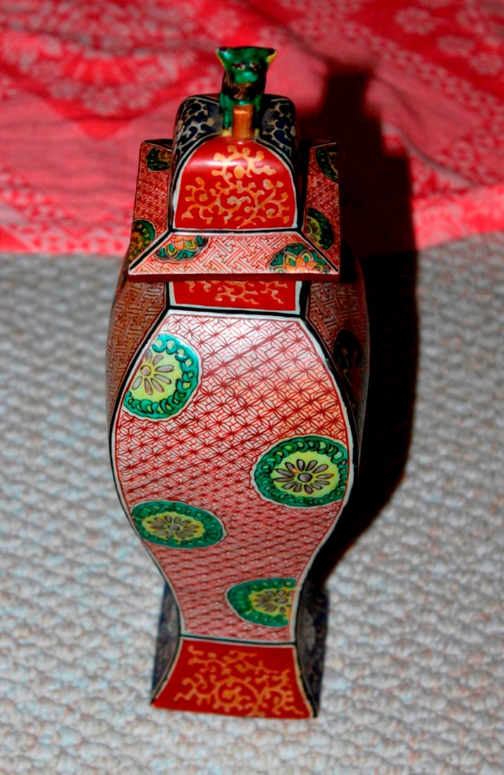 Antique Chinese Famille Verte Foo Dog Vase: 18th / 19th Century - lid included. 13 3/4" tall.