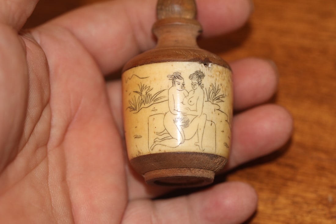 Erotic Chinese B o n e and Wood Snuff Bottle: 2 3/8" tall