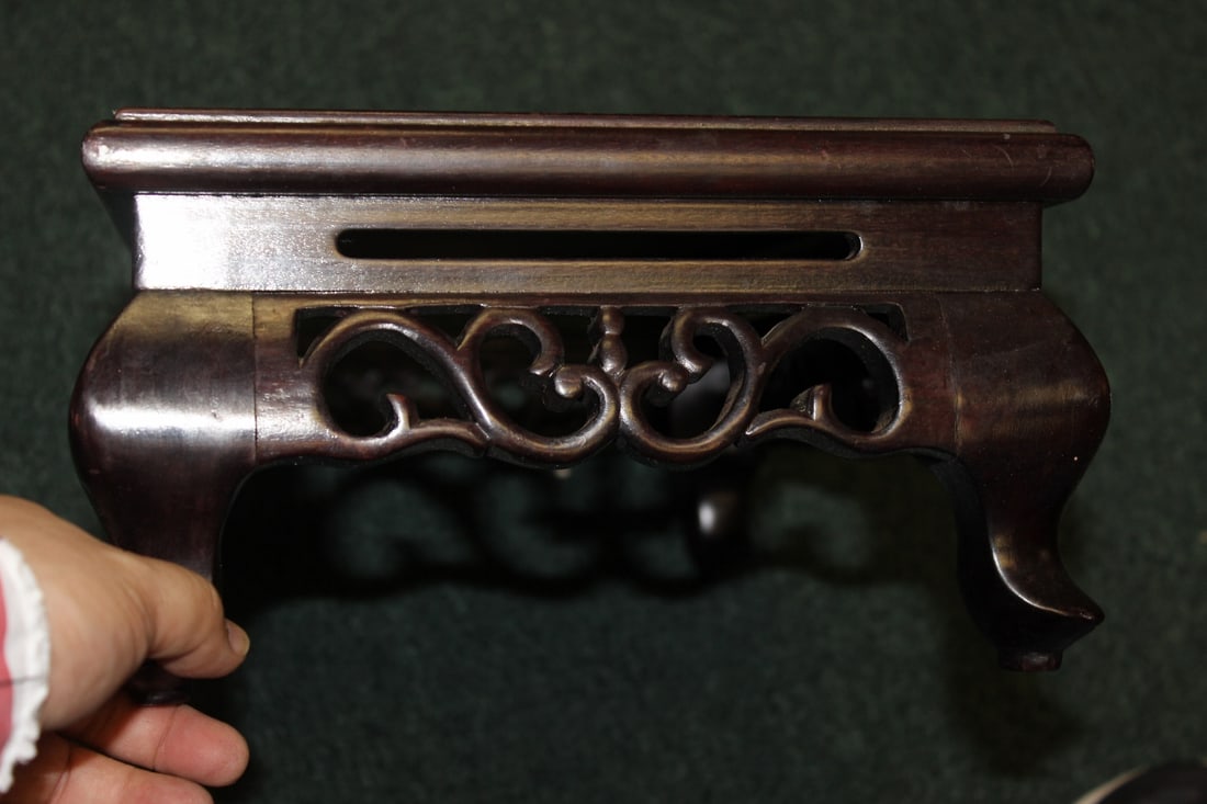 A Large Oriental Stand - 5