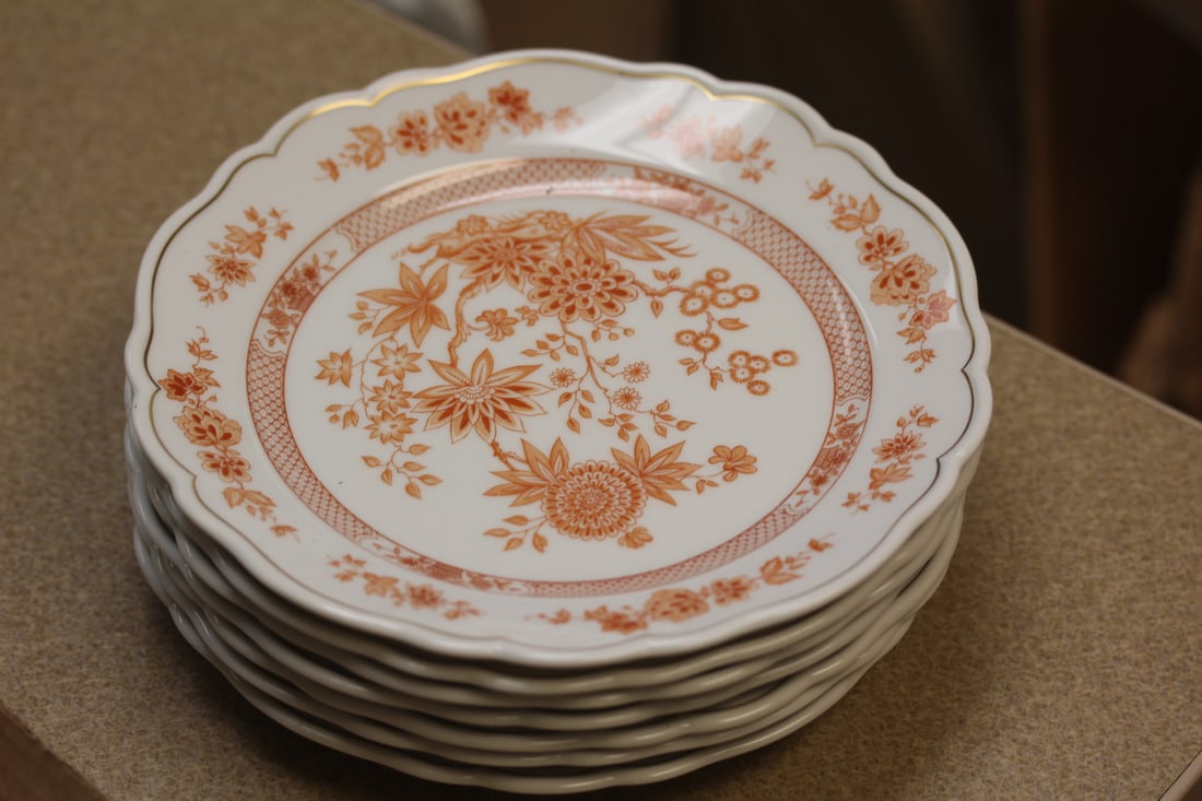 Hutschenreuther Selb Set of 7 Salad Plates: 7 3/4" in diameter each