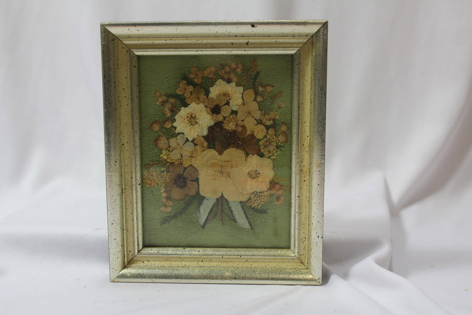 Framed Real Virginia Flowers: Victorian floral - 5 1/4" x 6 1/4"