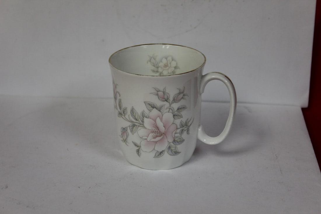 A Springfield Mug: 3 1/2" tall