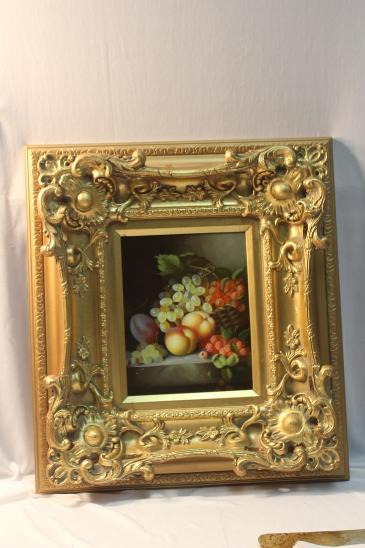 A Contemporary Oil on Canvas Painting: nicely framed - 21" x 19 1/2"
