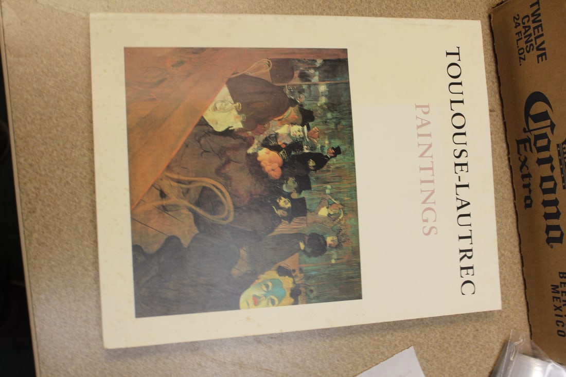 Softcover Book: Toulouse-Lautrec Paintings: as shown