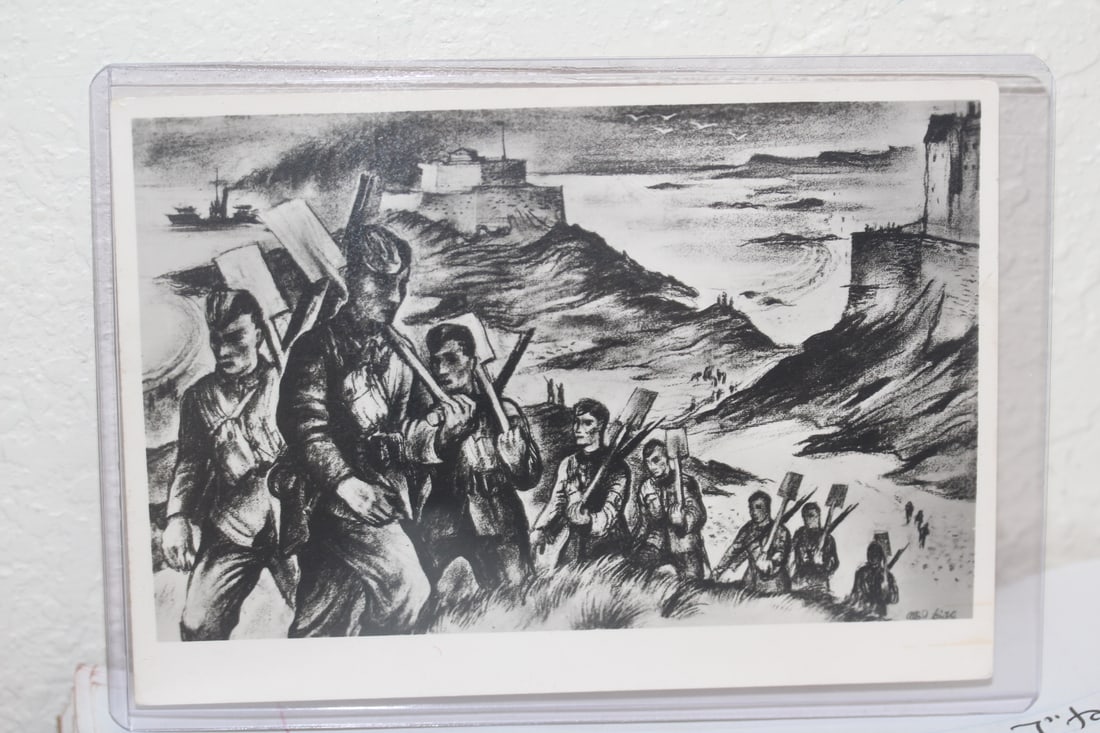 Very Rare WWI German Postcard: depicting soldier marching