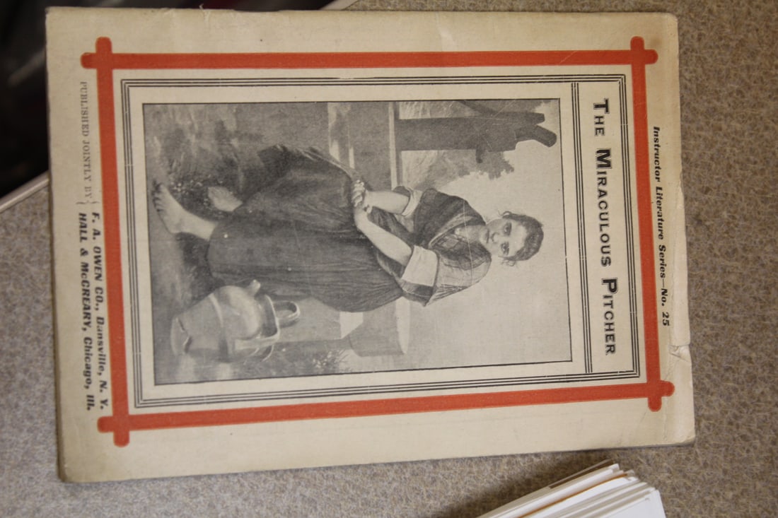 The Miraculous Pitcher, Nathaniel Hawthorne: instructor literature series - 1905