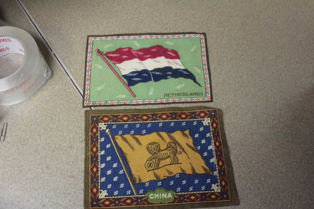 lot of 2 tobacco flags (cloth): 8" x 5 1/2"