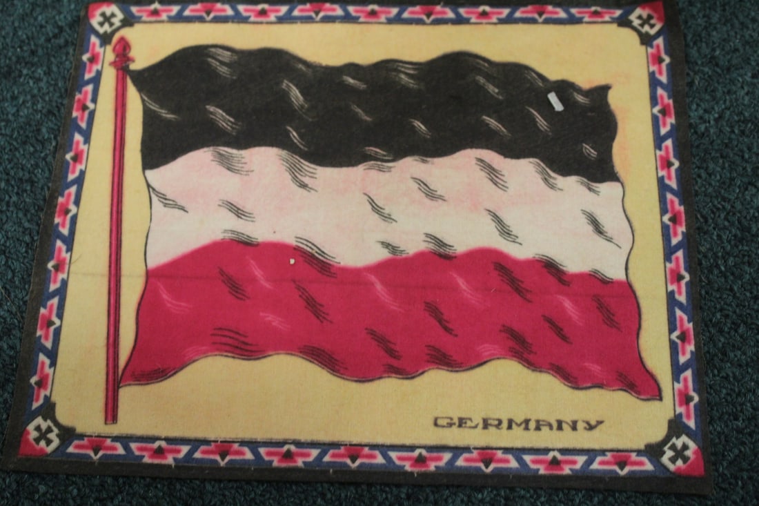 Vintage Tobacco Flag (1 of 2)