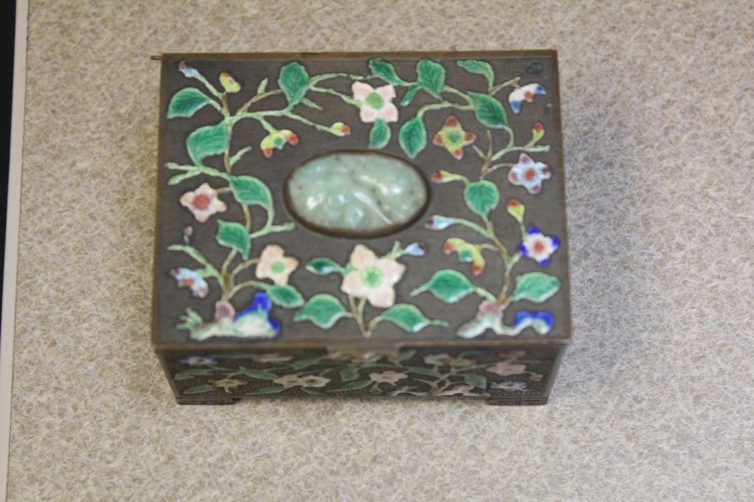 Antique/Vintage Chinese Enamel Box: jadeite or jade - marked China - early 20th century - 3 1/4" across