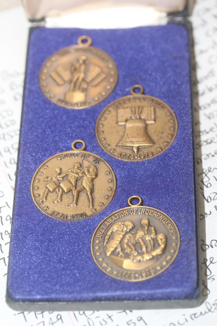 Bicentennial Medal Set: cased - each medal measures 1 3/8" in diameter