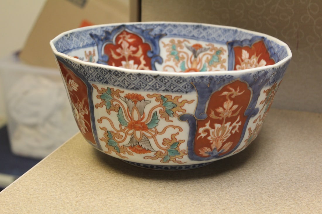Antique Japanese Imari Bowl: 19th century - facet design - 9 7/8" in diameter - 4 5/8" tall