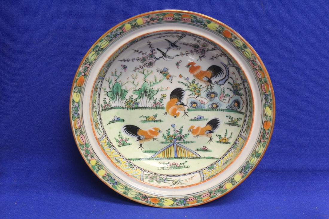 Chinese Famille Verte Chicken Bowl: please note: hairline as shown - 8 7/8" in diameter