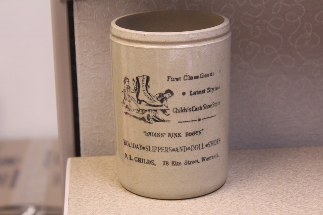 Pottery Jar (1 of 6)