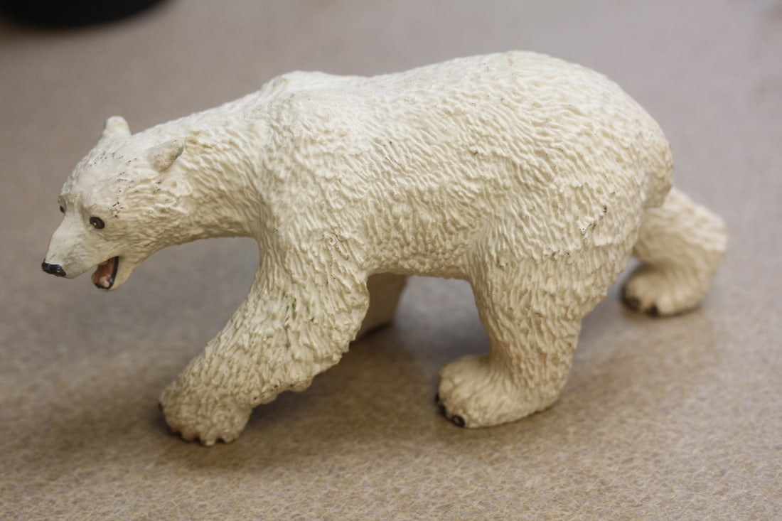 Resin Polar Bear: 6" across