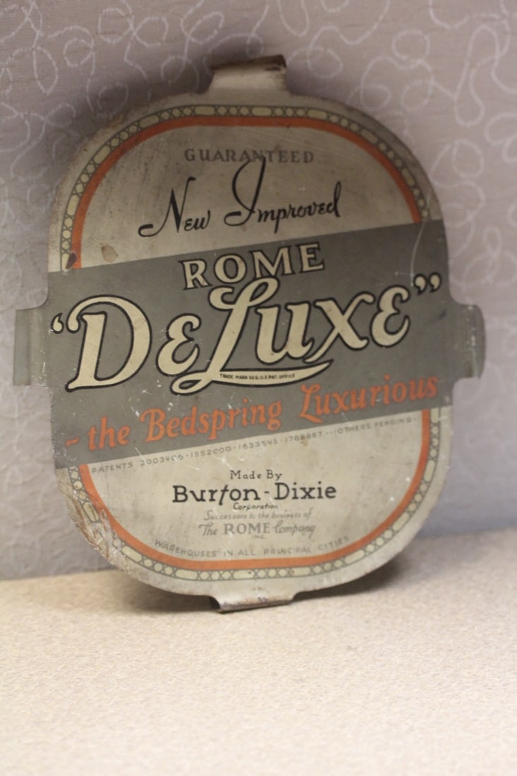 1920's Rome DeLuxe Tin Sign: 7 1/2" across