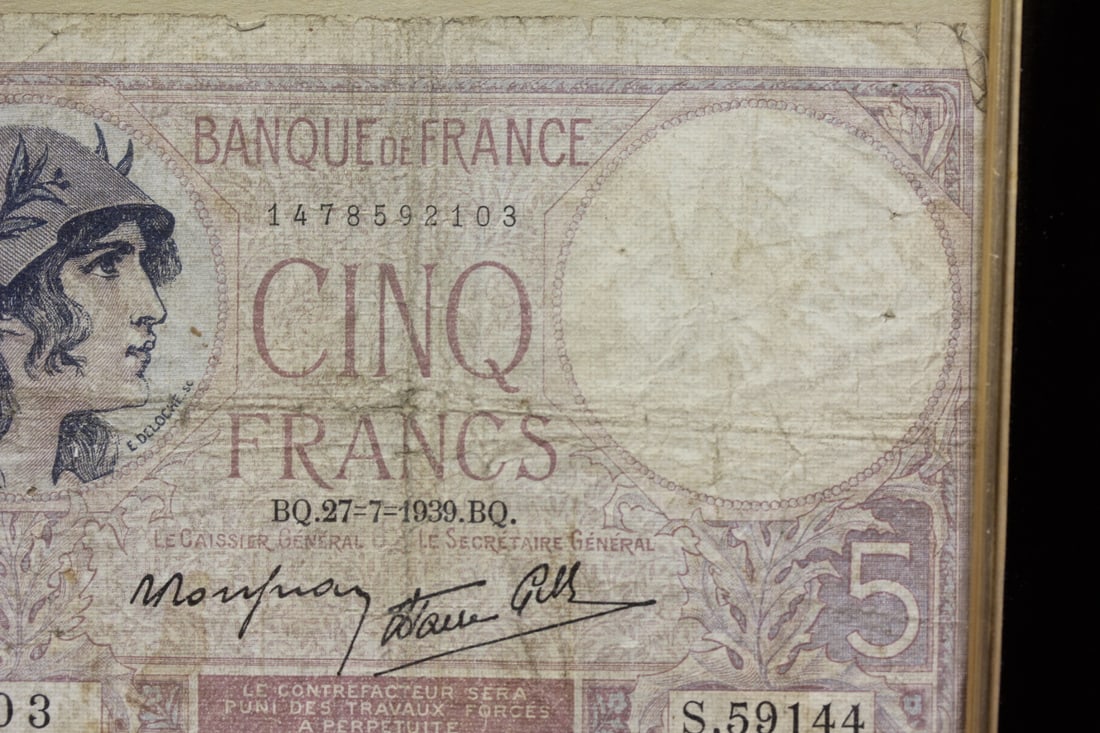 Framed 5 Cing Francs - 4