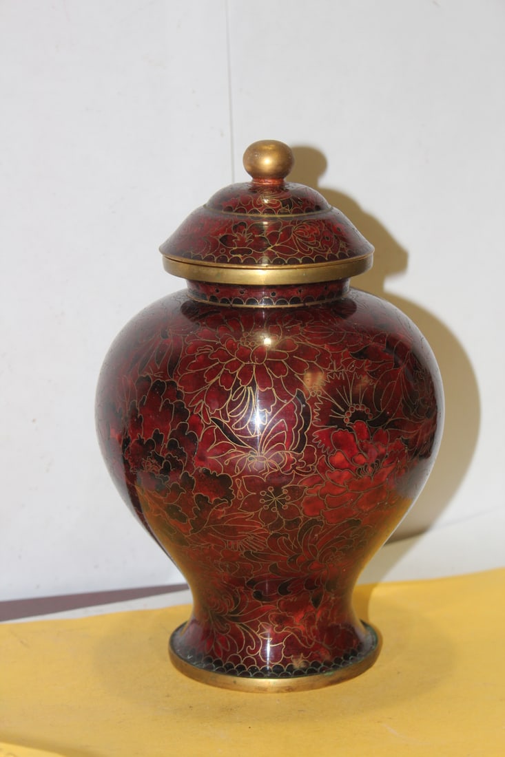 A Chinese Cloisonne Ginger Jar: 8 1/2" tall