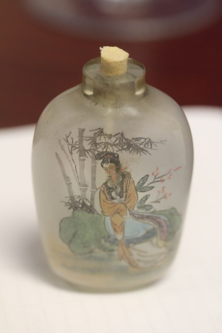 An Inside Painted Peking Glass Snuff Bottle: please note: no top - 2 1/2" tall