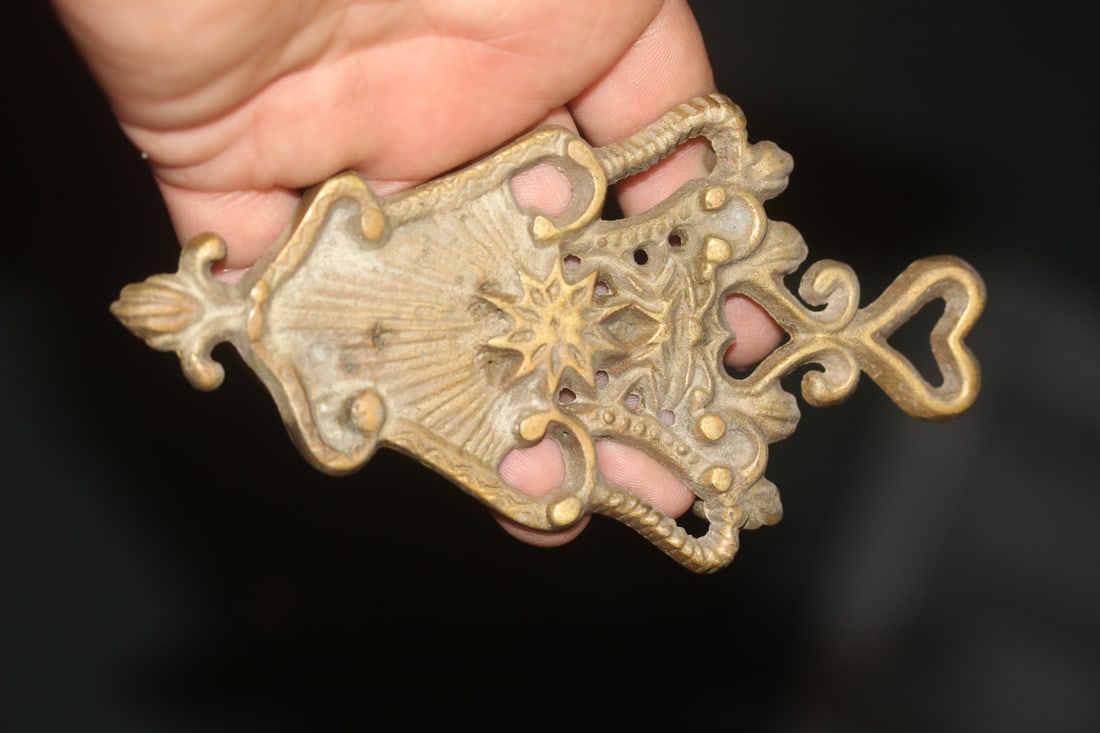 Vintage Brass Trivet: 5 1/2" across