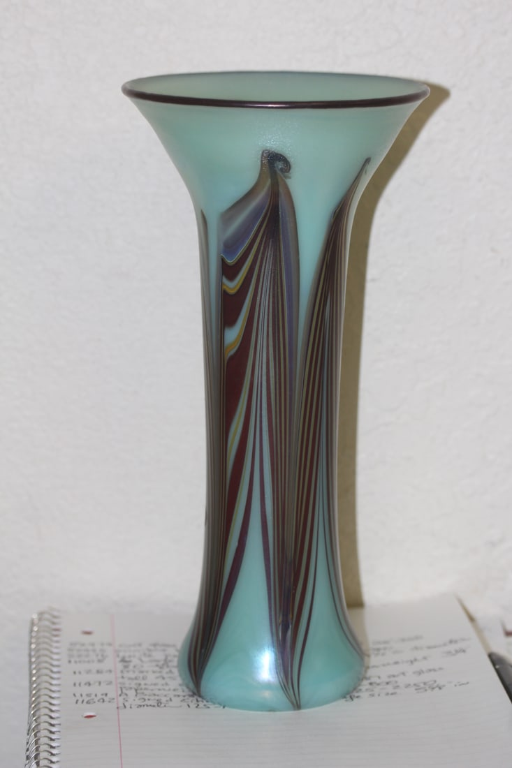 Orient and Flume Art Glass Vase: beautiful design - 10 1/2" tall