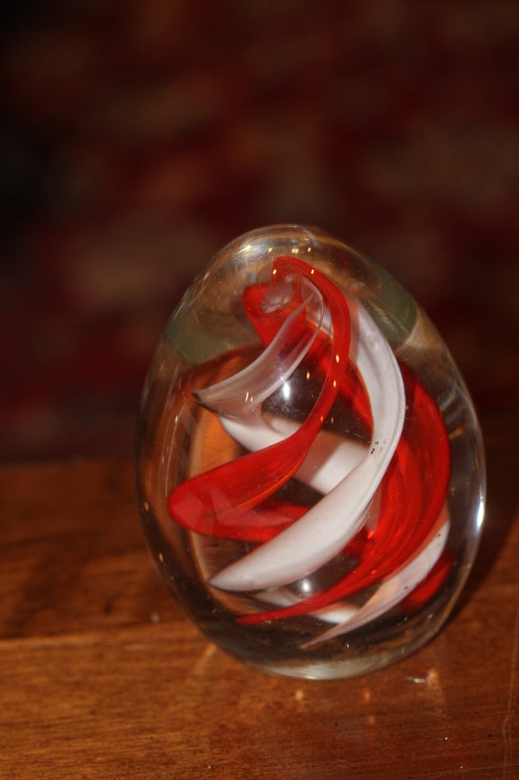 Art Glass Paperweight: 4 1/2" tall