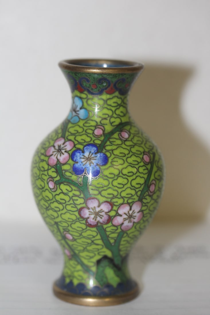 Chinese Cloisonne Vase (1 of 6)