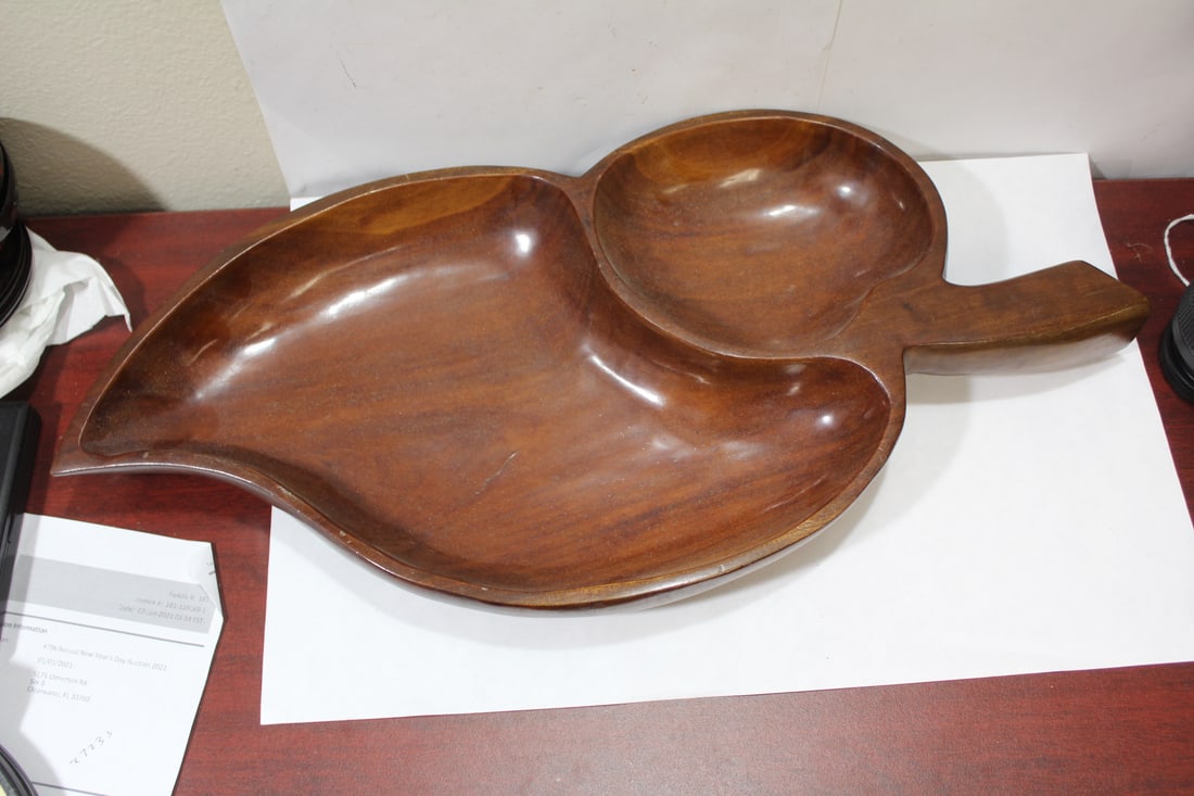 A Wooden Section Leaf Form Food Divider: 20" long