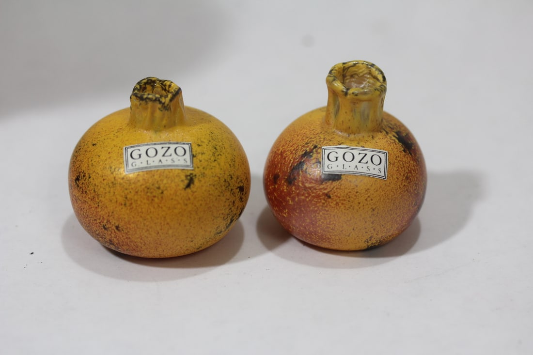 Lot of 2 Signed Gozo Glass Fruits: taller= 2"