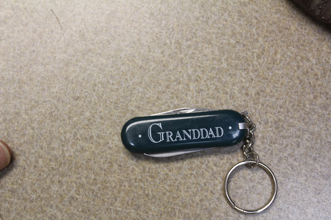 Granddad Utility Knife/Key Chain: as shown