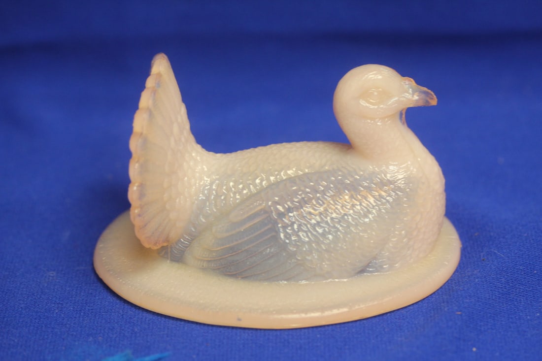 A Pink Glass Turkey Candy Dish Top Only: 4 1/2" across
