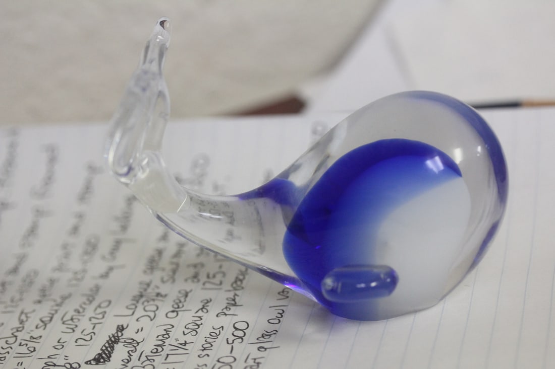 Art Glass Dolphin: 4" across
