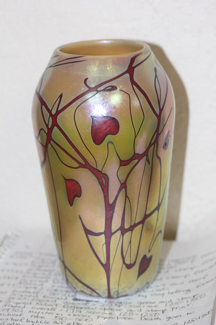 Iridescent Art Glass Vase: appeared to be well made - 7 3/4" tall