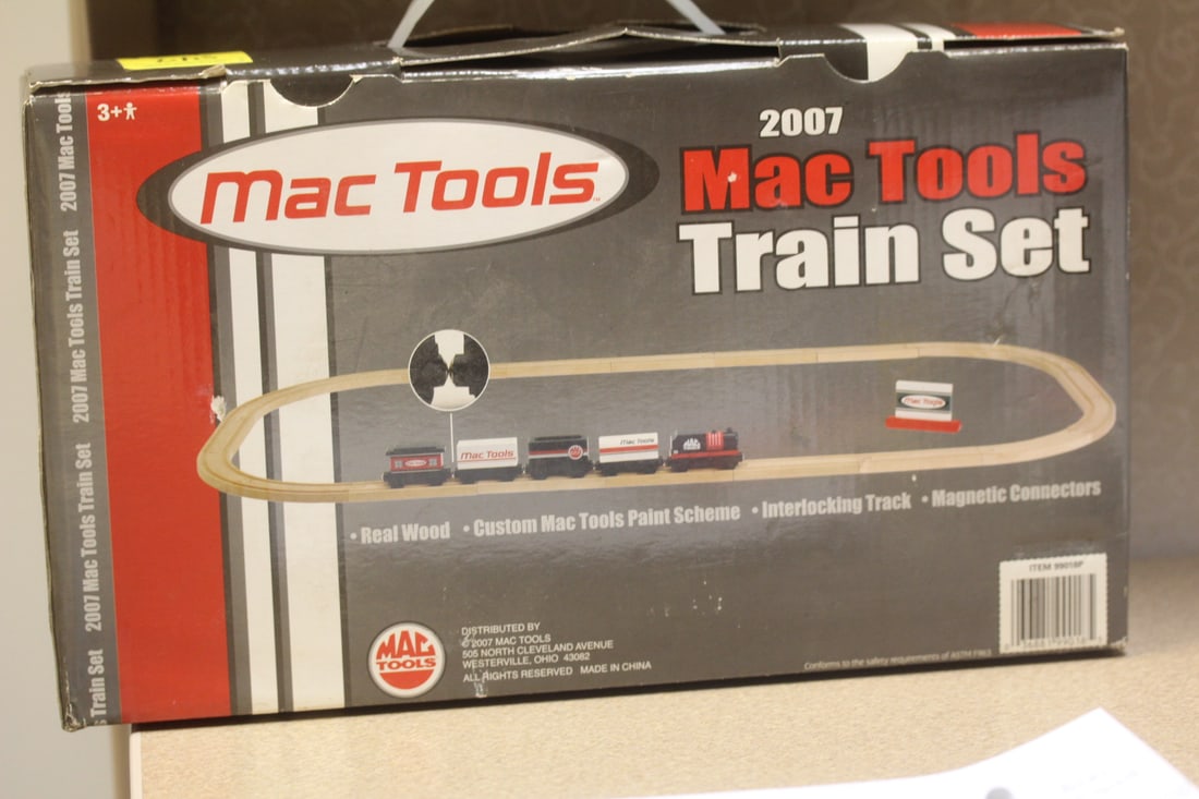 Mac Tools Train Set (1 of 5)