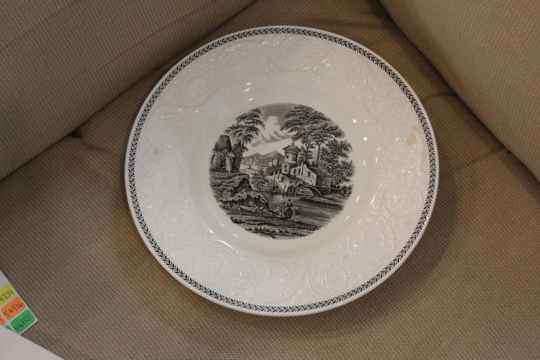 Wedgwood Torbay Scenic Dinner Plate: 10 5/8" in diameter