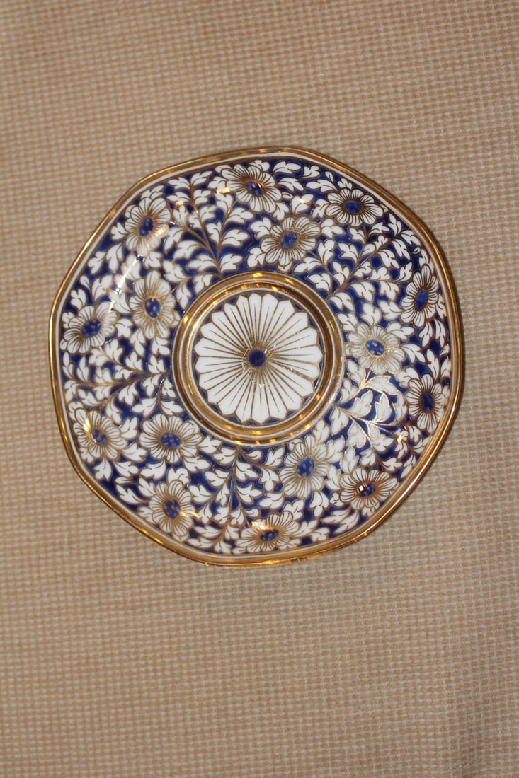 Japanese Porcelain Plate: 5 7/8" in diameter