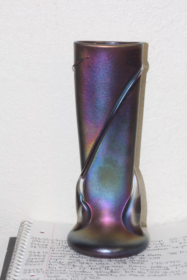 Signed Iridescent Art Glass Vase: 8 5/8" tall