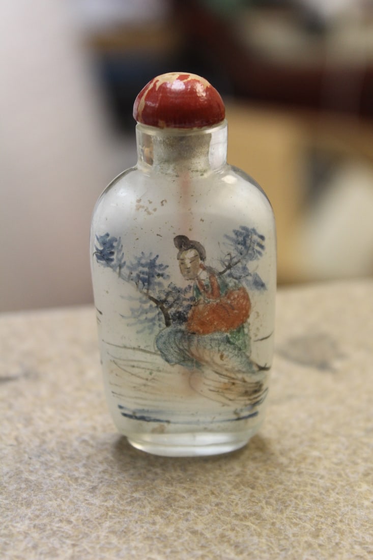 Vintage Chinese Glass Snuff Bottle: inside painted - marked China - 3" tall