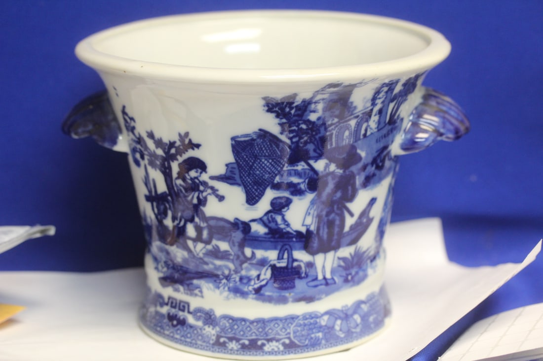 Blue and White Plant Pot (1 of 11)