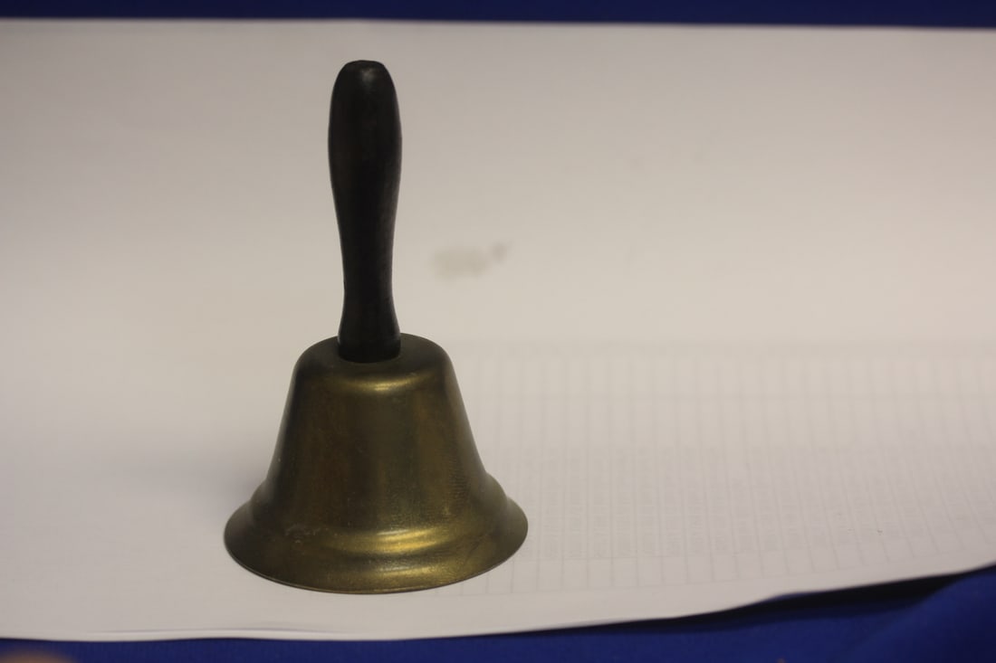 Vintage Brass Bell: 4 3/8" tall