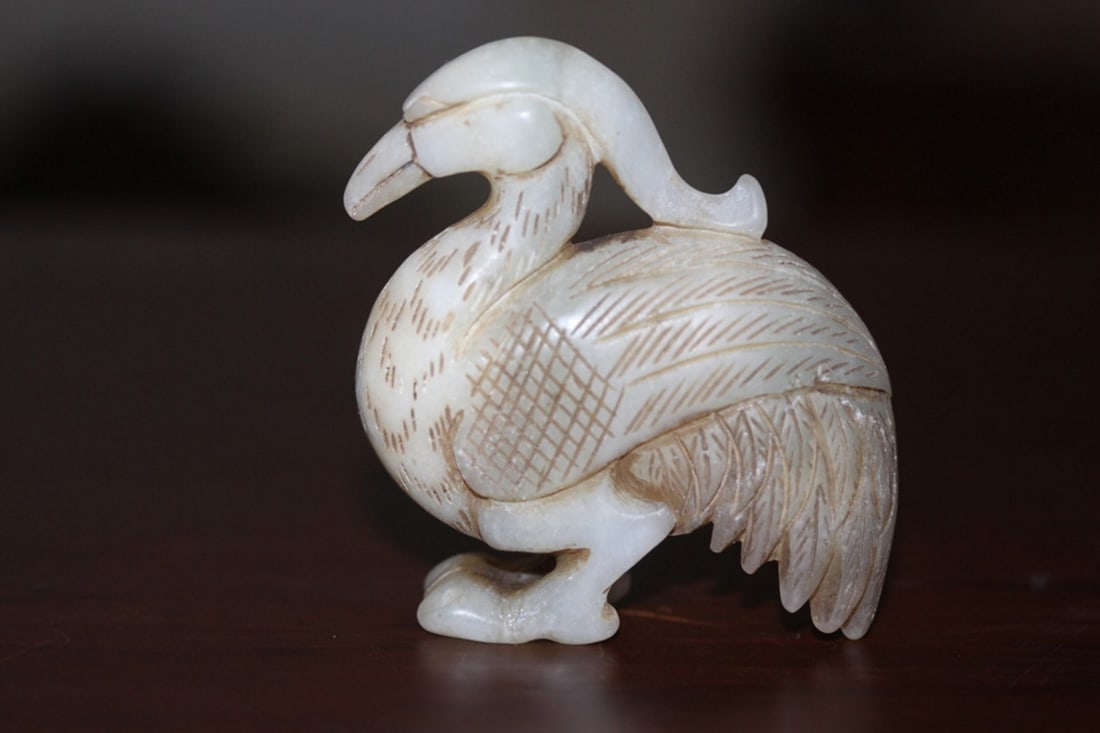 Antique / Vintage Chinese Jade Bird: Possibly a swan. 2 1/4" tall - Leg appears to have been restored.