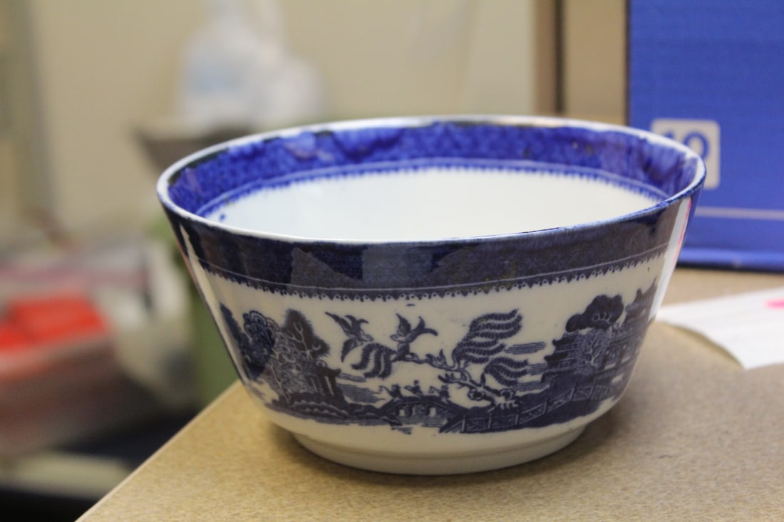 Antique Blue Willow Flow Blue Bowl: most likely England - 6 5/8" in diameter